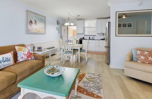 Bonita Springs Condo | Renovated Condo w/Gulf Views, Beach Access, 2 Pools + Free Bike for Guests