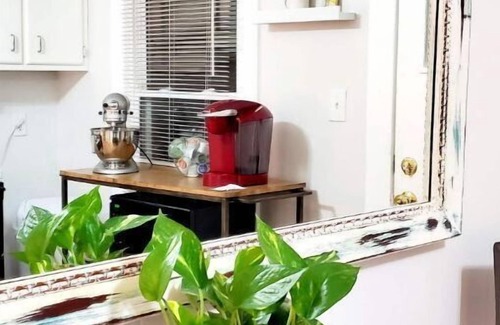 Jamestown House | Renovated Cottage In Historic Jamestown NC