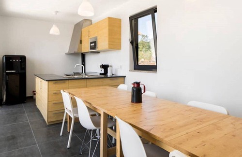 Tondela House | Renovated country house surrounded by nature in Tondela