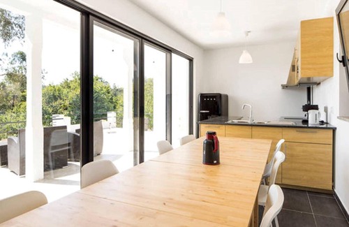 Tondela House | Renovated country house surrounded by nature in Tondela