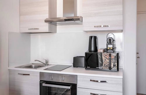 Prado - Republique Apartment | Renovated cozy studio in Cannes - 2 persons