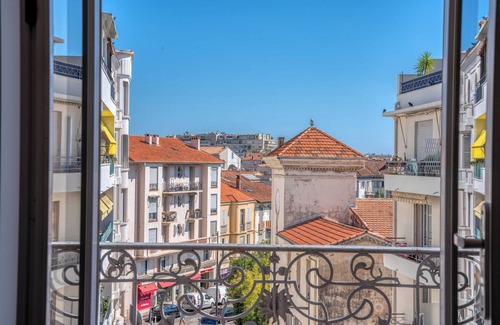 Prado - Republique Apartment | Renovated cozy studio in Cannes - 2 persons