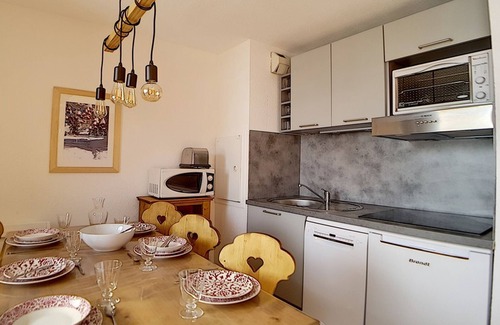 Reberty Apartment | Renovated Duplex Apartment · Near Ski Slopes · South-Facing Balcony