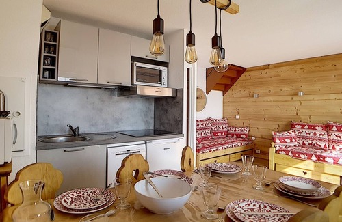 Reberty Apartment | Renovated Duplex Apartment · Near Ski Slopes · South-Facing Balcony