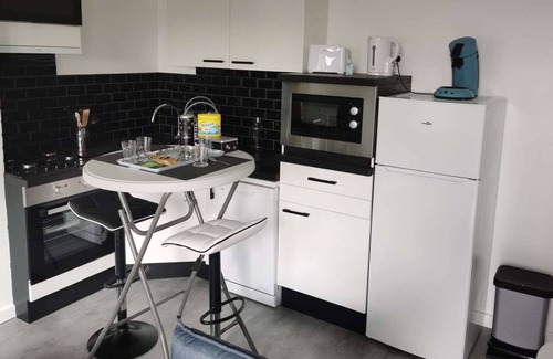 Chatel-Guyon Apartment | Renovated F2 apartment in a quiet area - Balcony - Furnished 4 stars - WIFI connection
