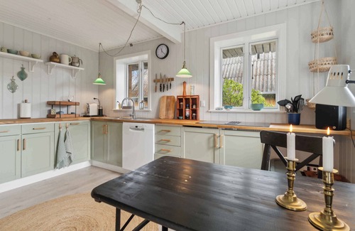 Listed House | Renovated family home in Listed - Close to sea