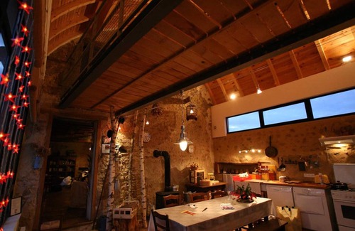 Beaune-d'Allier Cottage | Renovated farmhouse in Beaune-d'Allier with garden and pets allowed