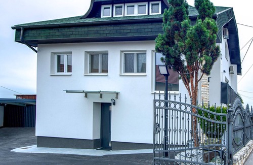 Sveti Ilija House | Renovated Holiday Home: Big Parking, Child & Pet-Friendly, Close to Highway Exit
