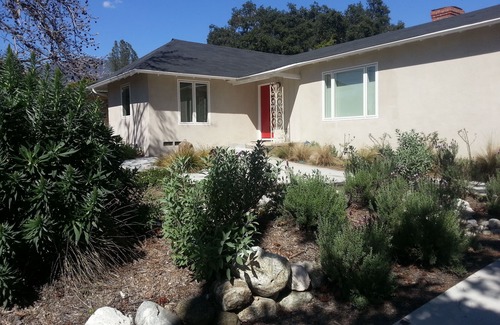 Pasadena House | Renovated Home With Pool, Mountain Views & Post Rose Parade Float Access.