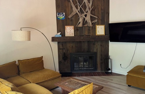 Hancock House | Renovated Jiminy Peak Townhouse: Walk to Slopes, Lodge, and Mountain Rides