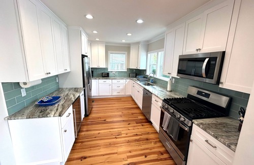 Wrightsville Beach House | Renovated Oceanview House;10sec walk to beach; 2min walk to bars, food, shops!