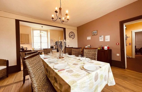 La Gonfriere Cottage | Renovated Old Rectory with Garden, 4 Bedrooms