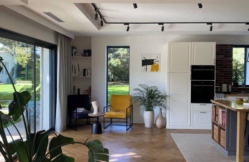 Le Thor Other | Renovated Provencal farmhouse