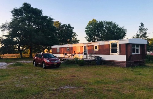 Ocean Isle Beach House | Renovated retro trailer in within 2 miles of Sunset Beach & Ocean Isle Beach