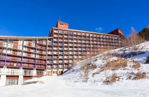 Arc-2000 Apartment | Renovated studio near center, balcony - perfect for 5 people