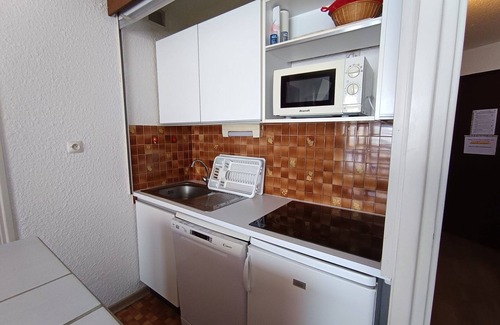 Montgenevre Apartment | Renovated ski-in studio with parking - 4 people