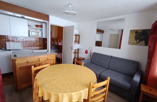 Montgenevre Apartment | Renovated ski-in studio with parking - 4 people