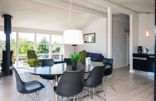 Hejlsminde Strand House | Renovated Summerhouse in Hejlsminde - By Traum Ferienwohnungen