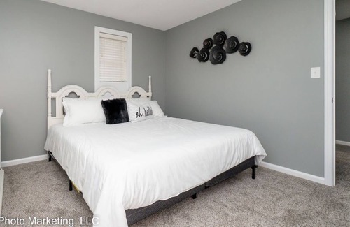 Warner Robins House | Renovated Townhouse w/Private Pool close to Robins AFB