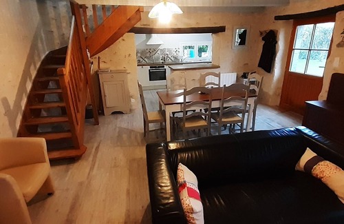 Plougoulm House | Renovated typical Breton house, 900 m from the beach *.