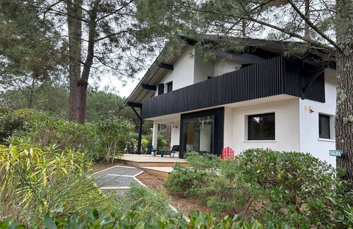 Le Canon House | Renovated villa at Le Canon, 5 minutes from the lake and 10 minutes from the ocean