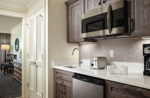 Estero Resort | Rent a Studio at Hyatt Coconut Cove, Bonita Springs – Luxury & Comfort Await!
