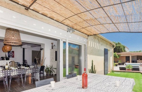 Malard House | RENT DETACHED HOUSE 2MN FROM TOWN CENTER