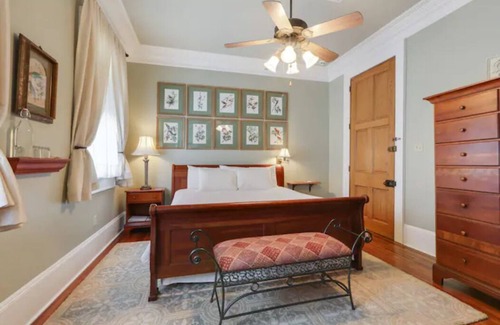 Faubourg Marigny Bed & Breakfast | Rent entire top-rated, 9 BR Bed & Breakfast with pool - walk to French Quarter