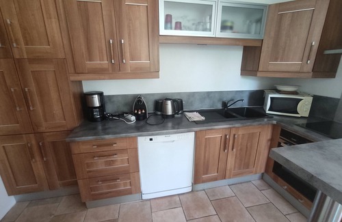 Saint-Martin-du-Var Apartment | Rent vacation home St Martin Alpes Maritimes for 6 people, air conditioning