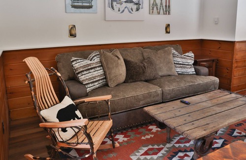 North Creek Resort | Rent your own private Resort! Walk to the slopes at Gore Mountain!