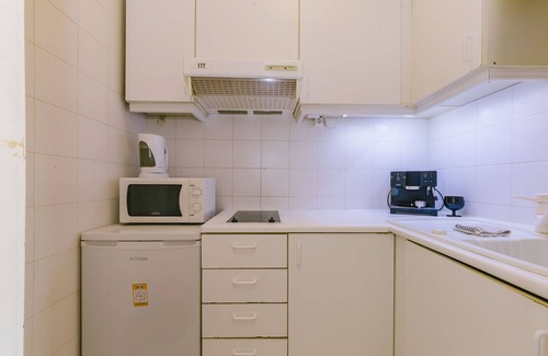 Estoril Apartment | RENT4REST ESTORIL BEACHFRONT APARTMENT - STUDIO