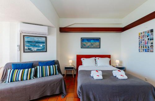 Santiago Apartment | Rent4rest - Sesimbra Ocean View Studio