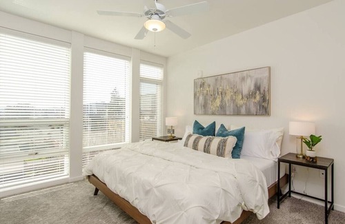 Hilltop Apartment | Rental Car Bundle,Mount.View,Rooftop,Gym,Terrace