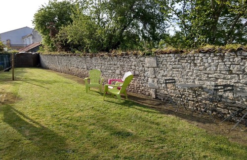 Saujon Apartment | Rental F1 BIS 30 m2 in SAUJON 17 at 2 minutes walk from the cure