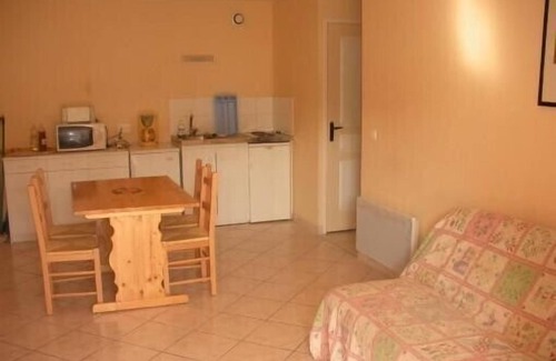 Castellane Apartment | Rental of furnished apartments and studios in a quiet area facing due south