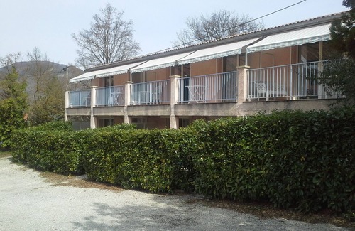 Castellane Apartment | Rental of furnished apartments and studios in a quiet area facing due south