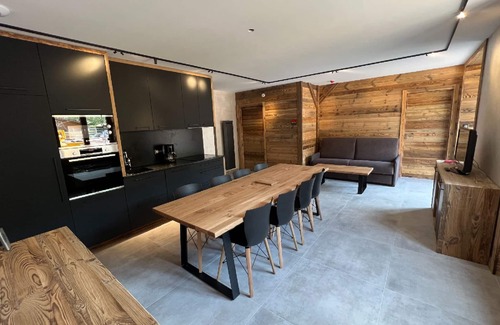 Rochesson House | Rental of 12 gîtes and 1 chalet that can accommodate 2 to 10 people.