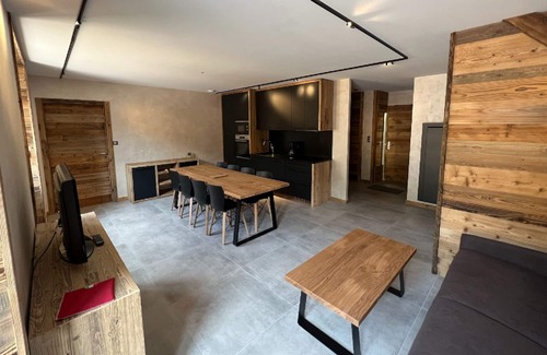 Rochesson House | Rental of 12 gîtes and 1 chalet that can accommodate 2 to 10 people.