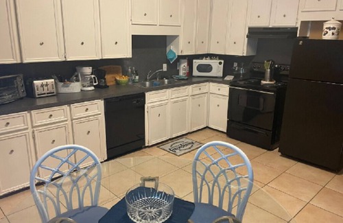 La Marque House | Rental Unit 1 Near NASA, Kemah, Galveston!