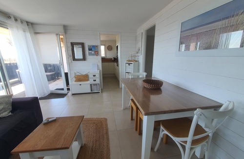 Valras-Plage House | RENTAL VALRAS BEACH, R Ch F3 villa sea front 5 People + WIFI
