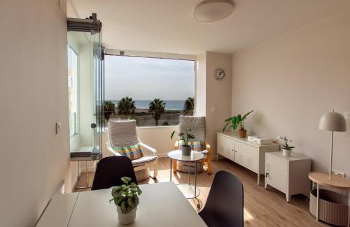 Playa Granada Apartment | RentitSpain Mar Azul Moderno Apartamento y Vista al Mar