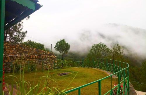 Ranikhet Resort | Renz Himalayan Retreat