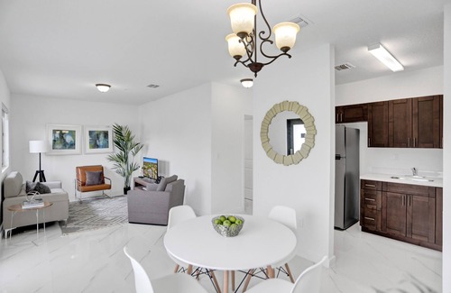 Allapattah Apartment | Renzzi Wynwood 2 bedroom Queen size bed