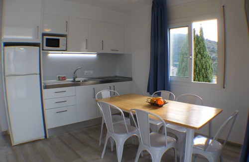 Roses Town Center Resort | Rescator Resort 102 - Two Bedroom Resort, Sleeps 6