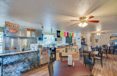 Cayuga Apartment | Reservoir & Dock Access: Pet-Friendly Kerens Cabin