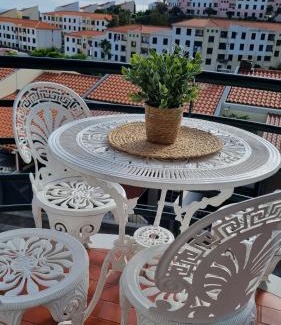 Camara de Lobos Apartment | Residência Azevedo