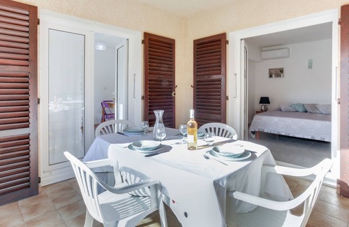Centuri Apartment | RESIDENCE ANNA MAGENTA