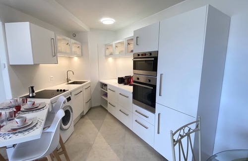 Golfe Juan Apartment | Residence Antibes les Pins, Derniere Etage, vue mer