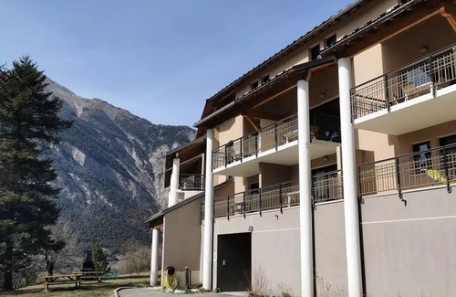 Jausiers Apartment | Residence Chateau Des Magnans Bat D - Studio for 4 People