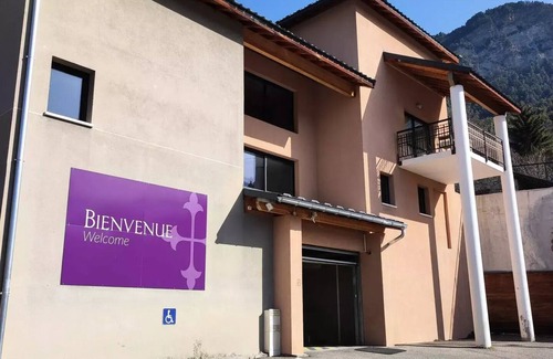 Jausiers Apartment | Residence Chateau Des Magnans Bat B - Studio for 4 People